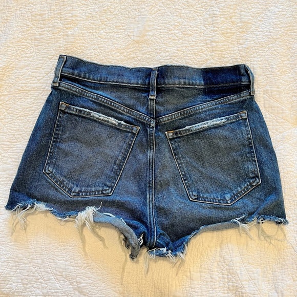 Abercrombie High Rise Mom Shorts in Dark Wash Size 28 - Picture 5 of 5